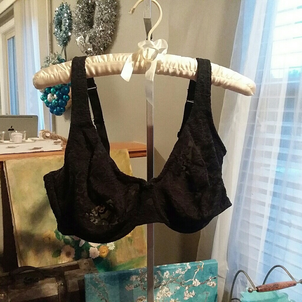 Sexy black sheer lacy underwire bra